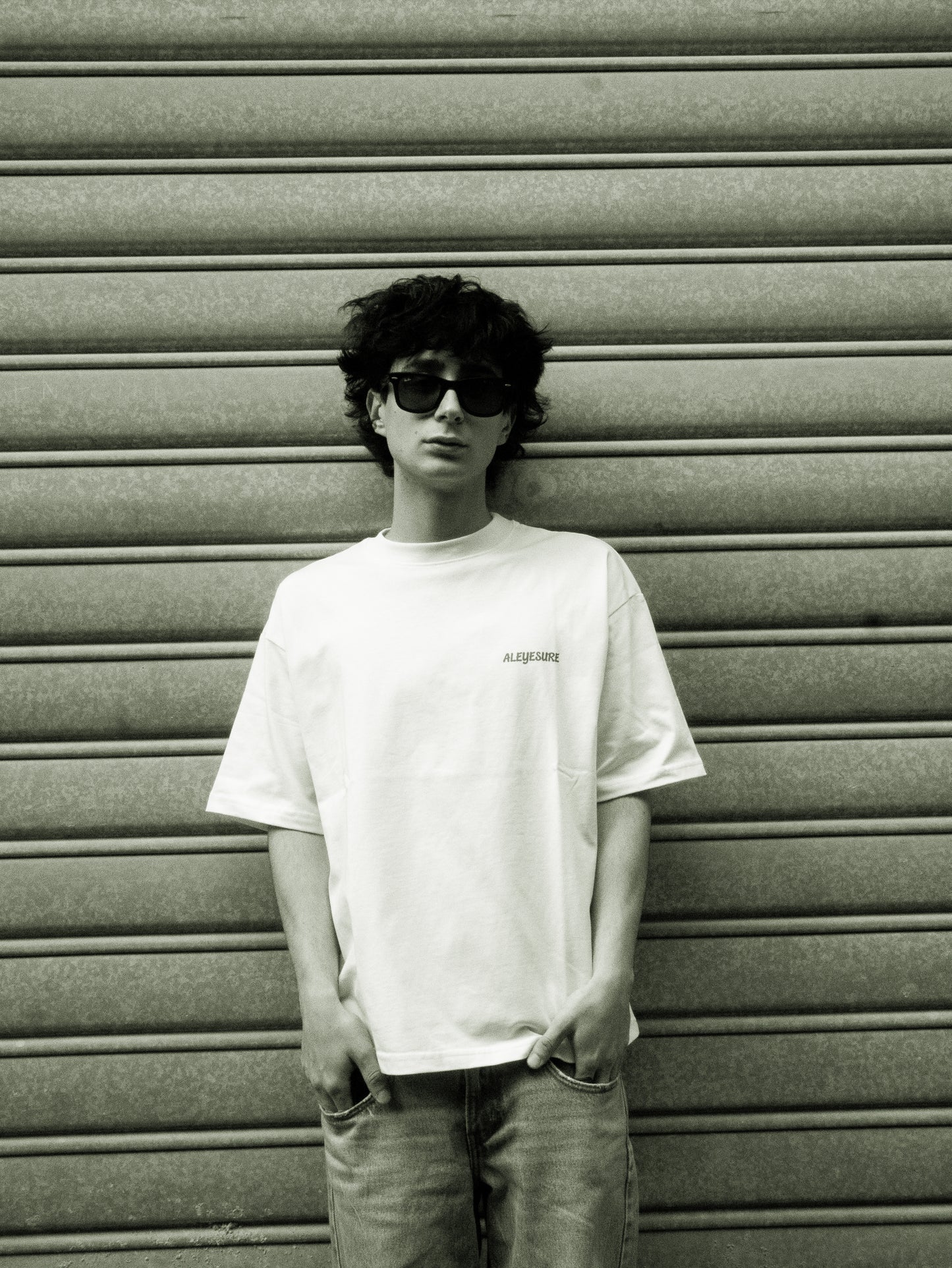 Aleyesure White - Oversize Kiss Me