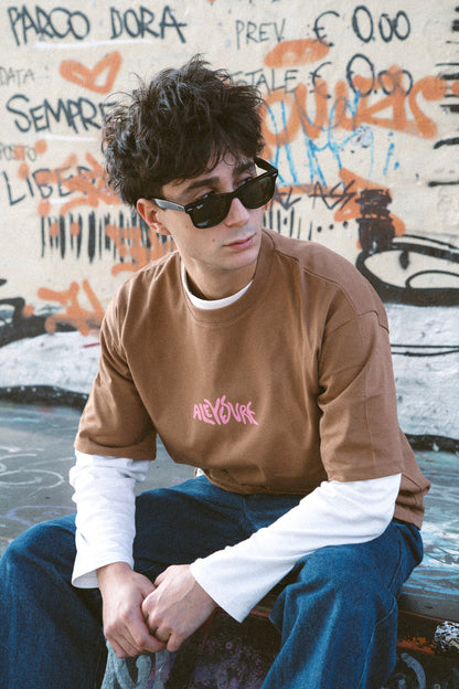 Aleyesure Bubble Tobacco  - Oversize Tee Support Local Business