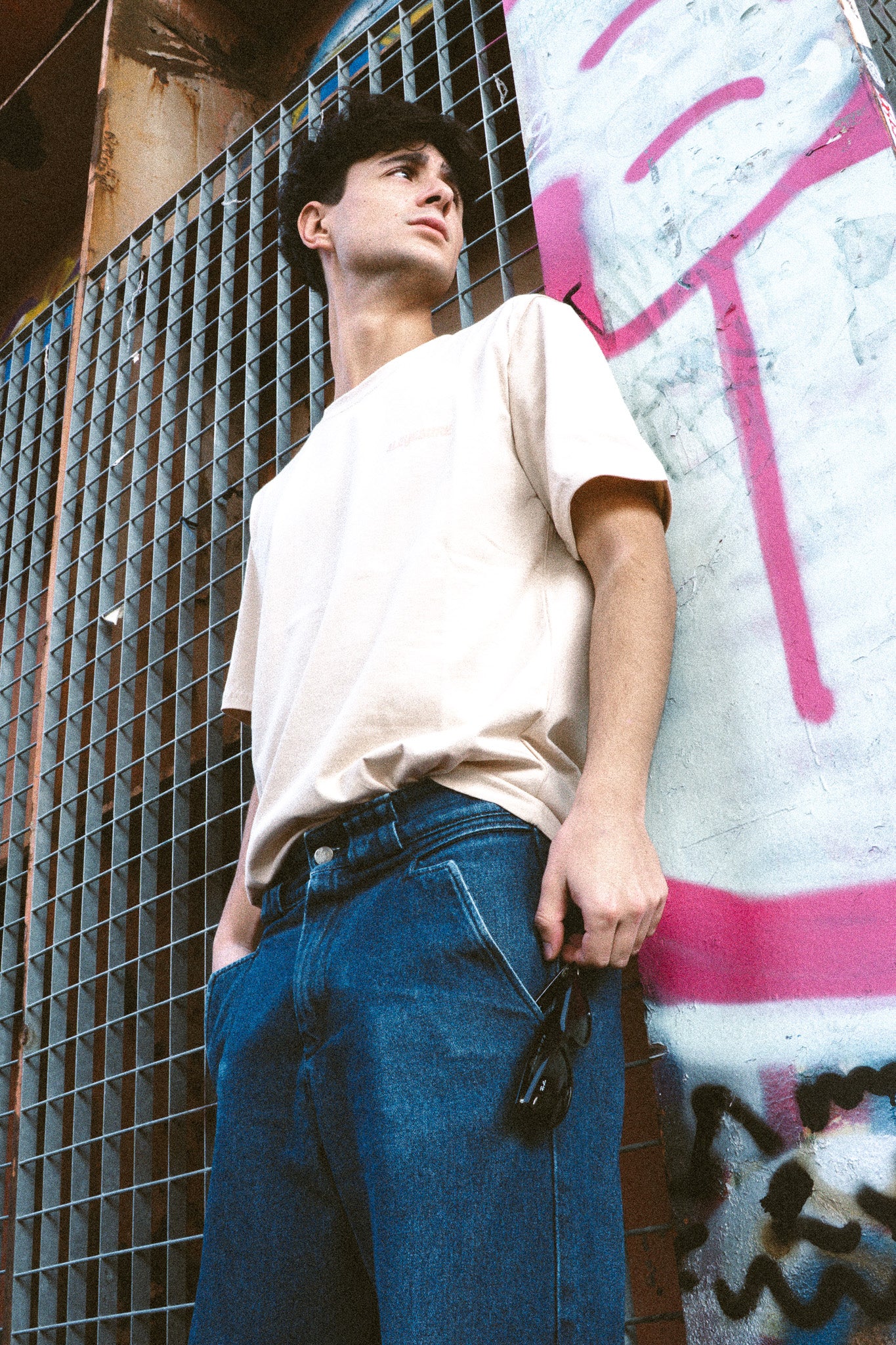 Aleyesure Avory - Basic Logo Tee