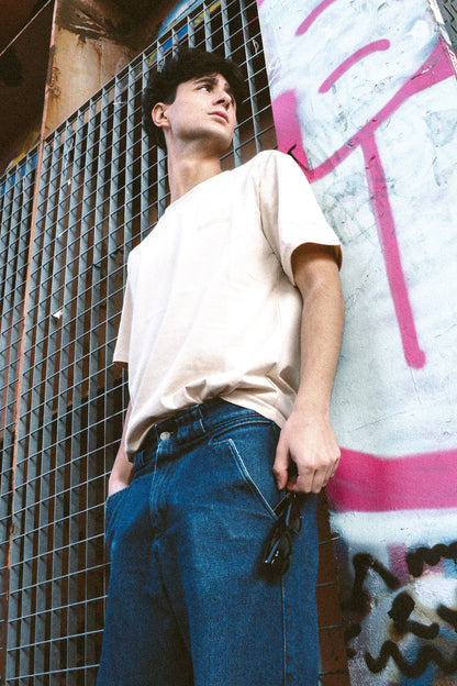 Aleyesure Avory - Basic Logo Tee