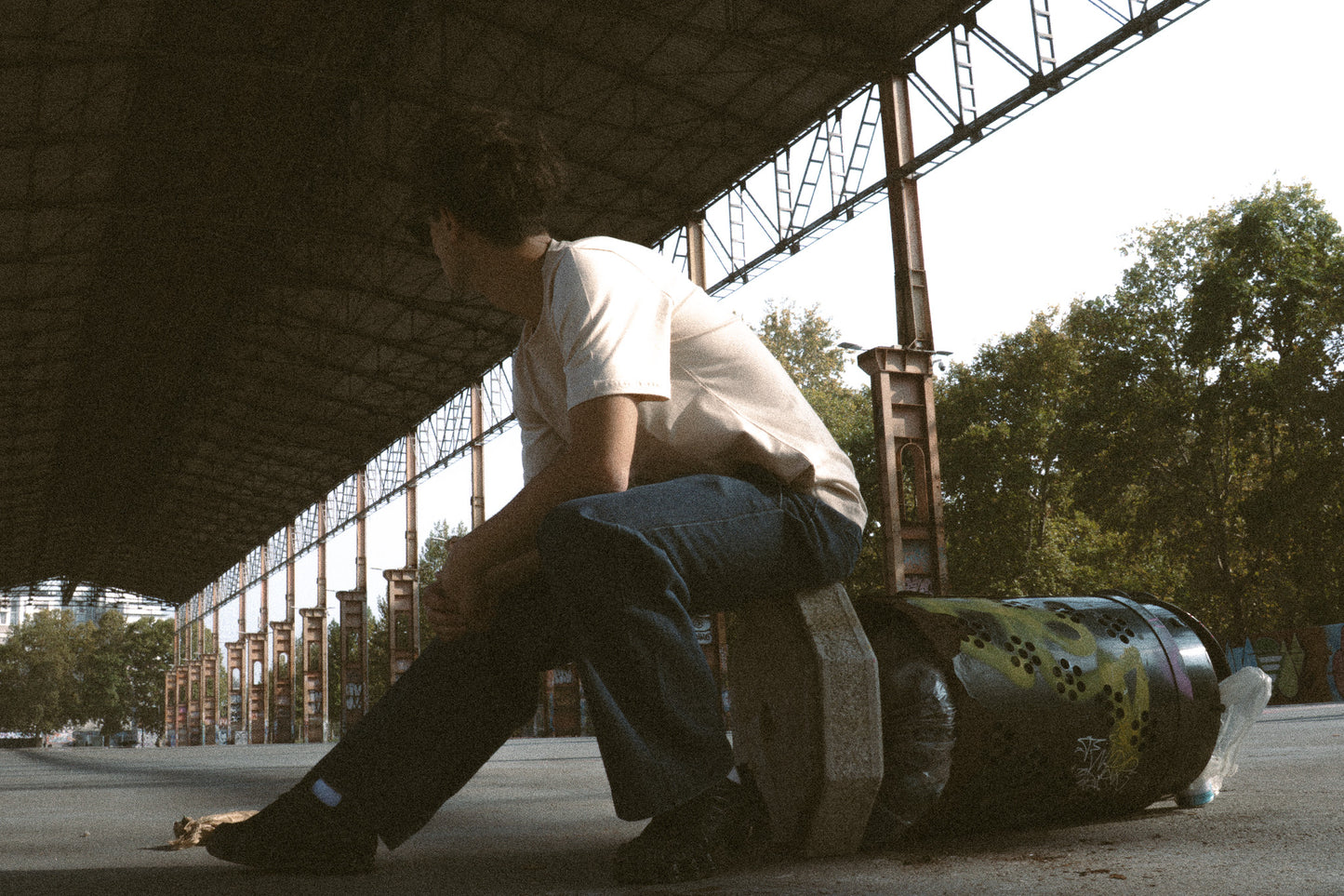 Aleyesure Avory - Basic Logo Tee